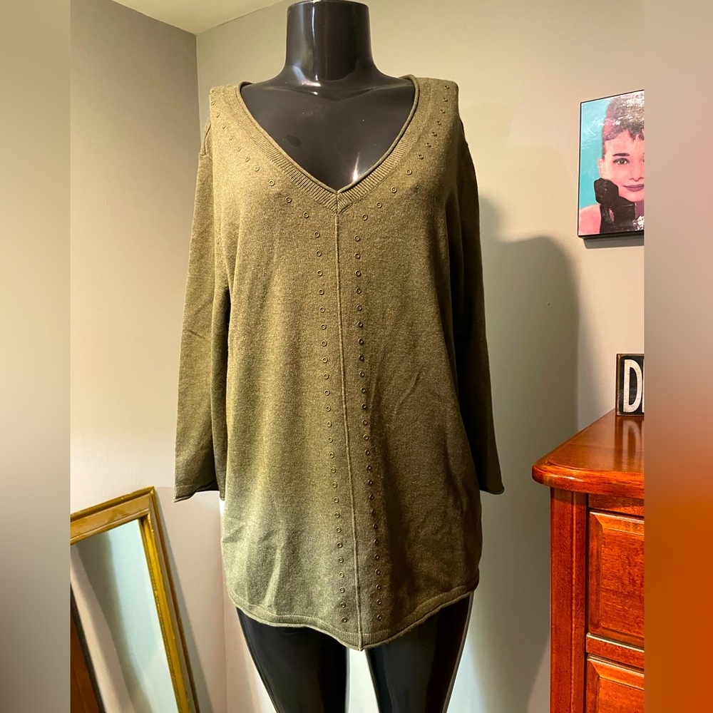 Women’s Long Sleeve Knit ( large )